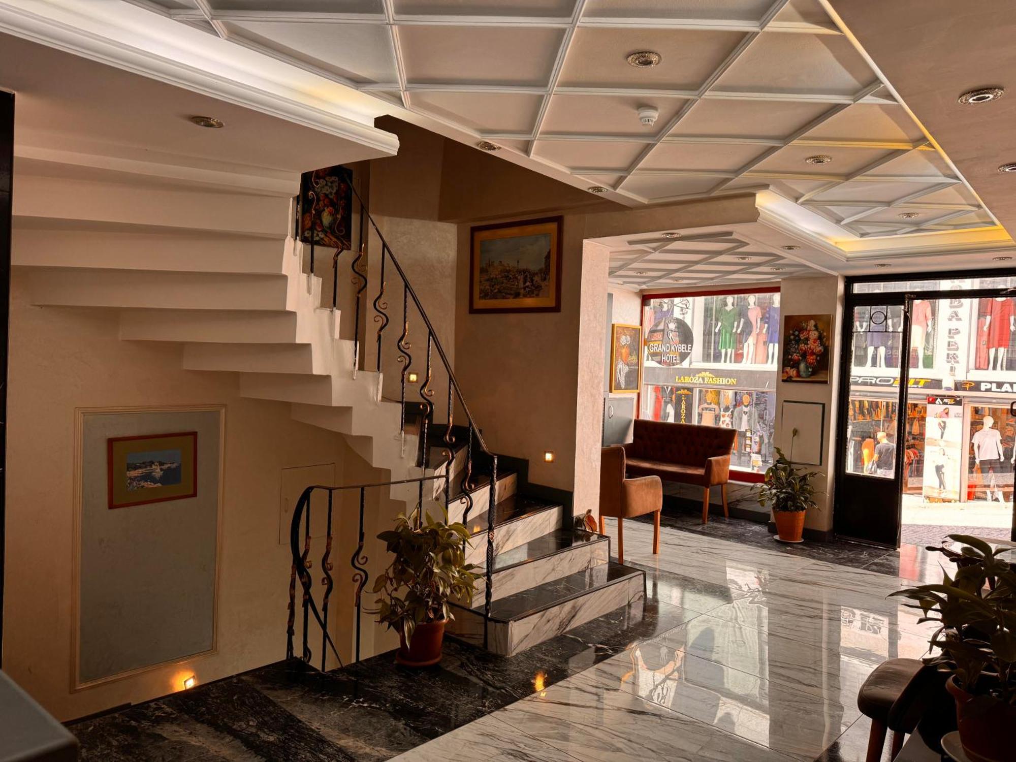 Grand Kybele Hotel Istanbul Bagian luar foto