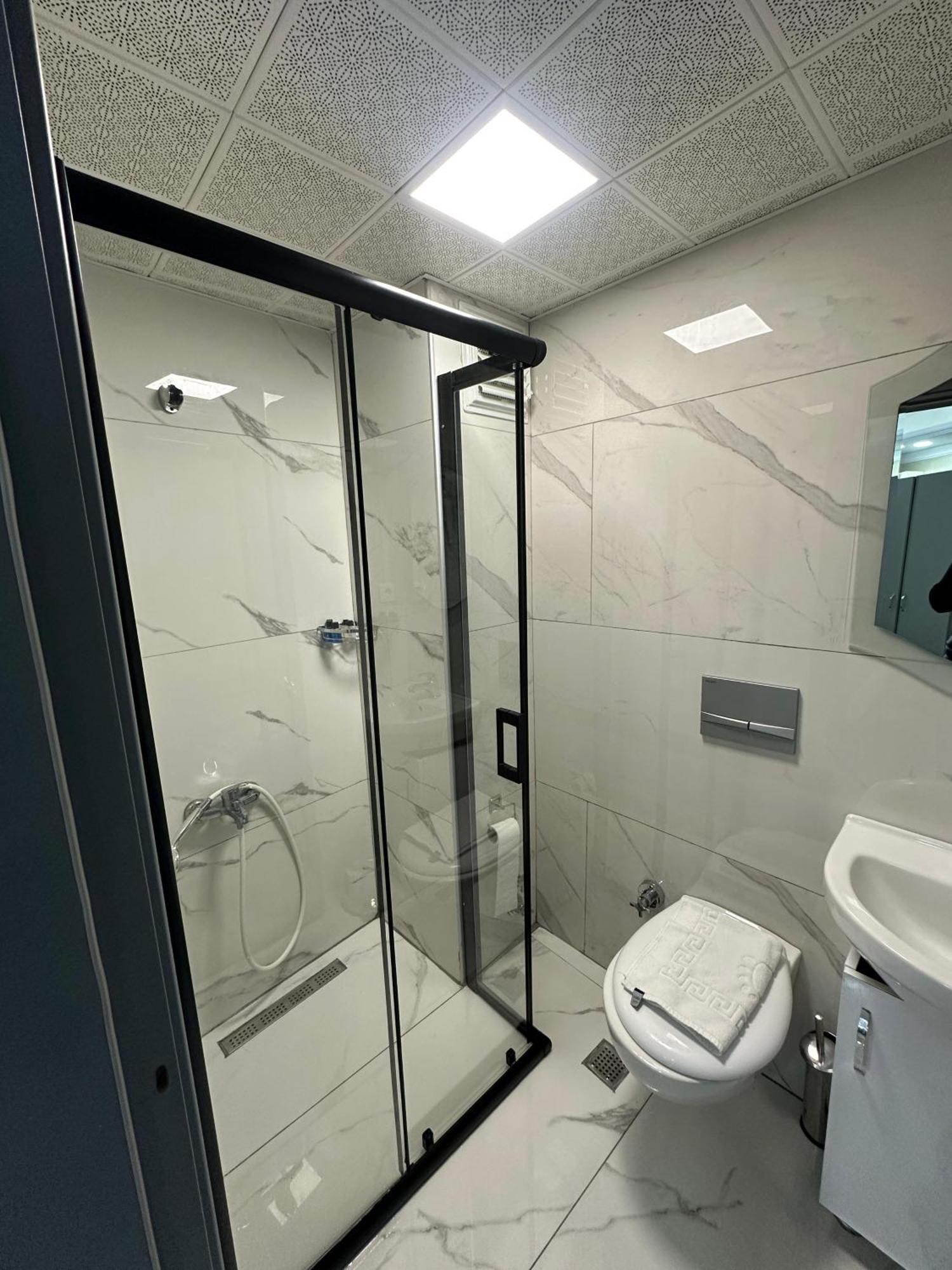 Grand Kybele Hotel Istanbul Bagian luar foto
